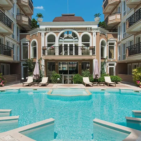 двухкомнатный в комплексе Dawn Park Deluxe * Slantschew brjag